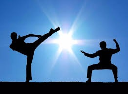 佐野恵太开轰建功！ 对广岛之战从床田手中轰出先制2分炮｜日职