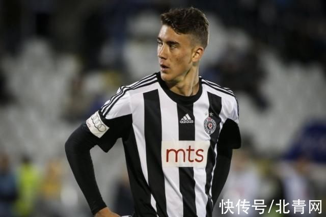 7个篮板 7个篮板